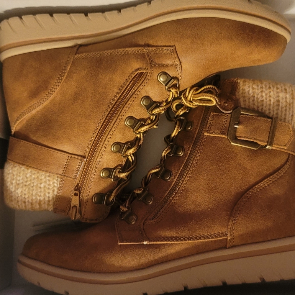 Cliffs boots 9.5